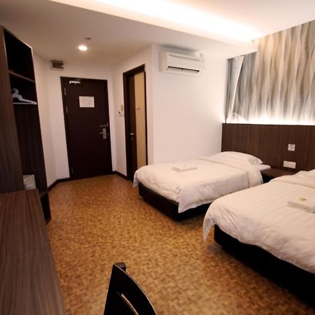 Pavilion Inn Miri Esterno foto